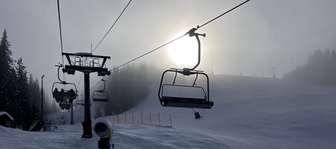 En skiheis med skiheis