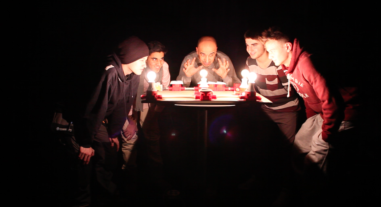 Bli lys! Og lys ble det! Foto: Richard Cavander-Cole