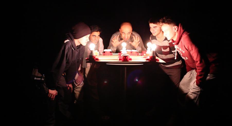 Bli lys! Og lys ble det! Foto: Richard Cavander-Cole Bli lys! Og lys ble det! Foto: Richard Cavander-Cole