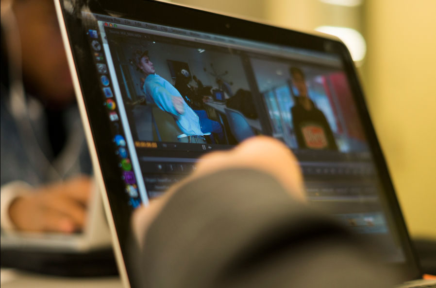 Alle MK-elevene får adobepakken på macene sine